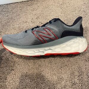 New Balance Fresh Foam X More v3 Mens Size 9.5 Wide Blue Orange Running Shoes